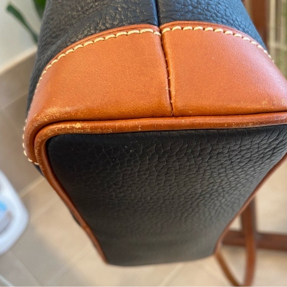 Dooney & Bourke Pebble Grain Large Tassel Crossbody, black 🖤 - Picture 8 of 12